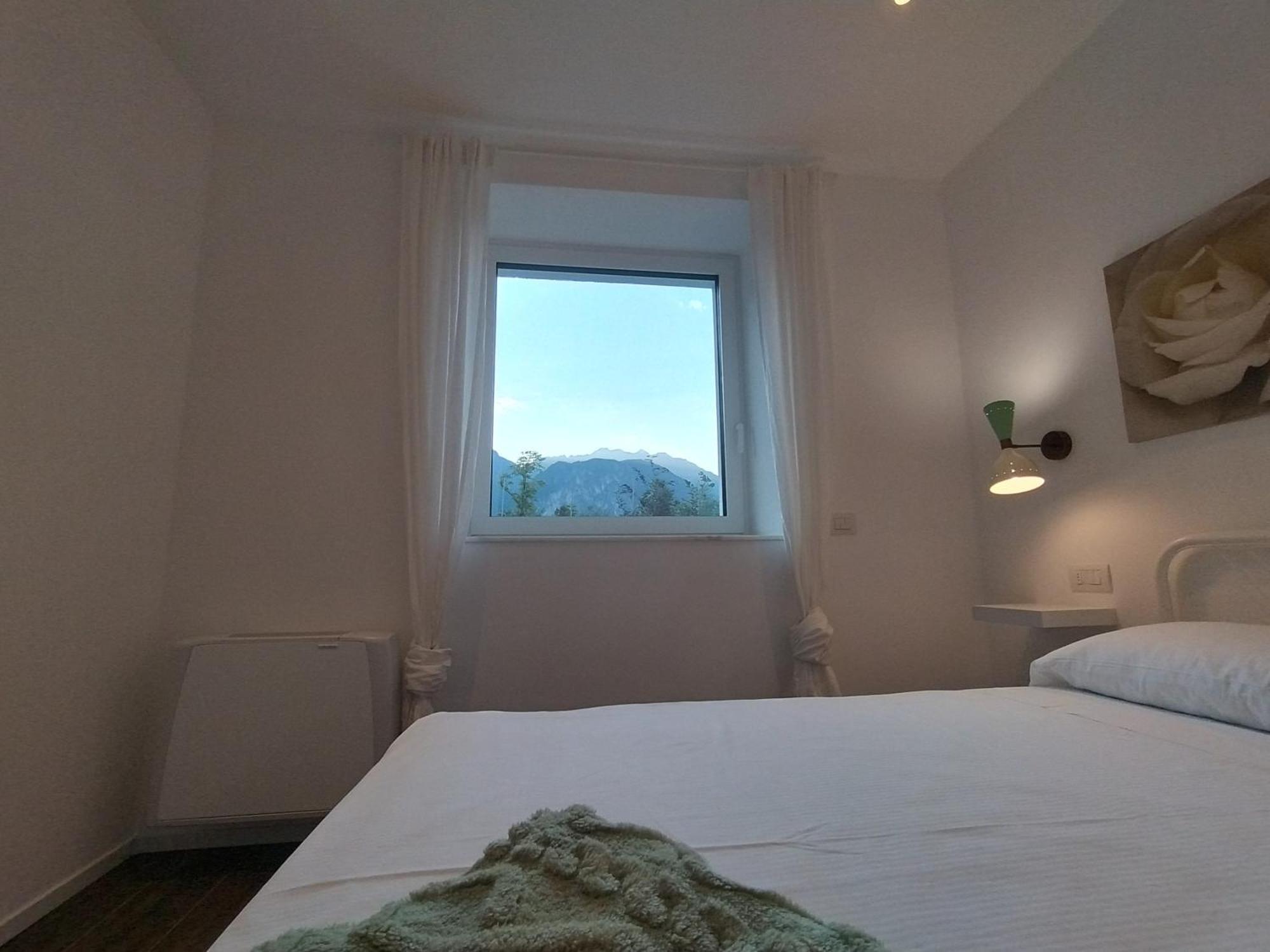 Active Wind Apartment Riva del Garda Ngoại thất bức ảnh