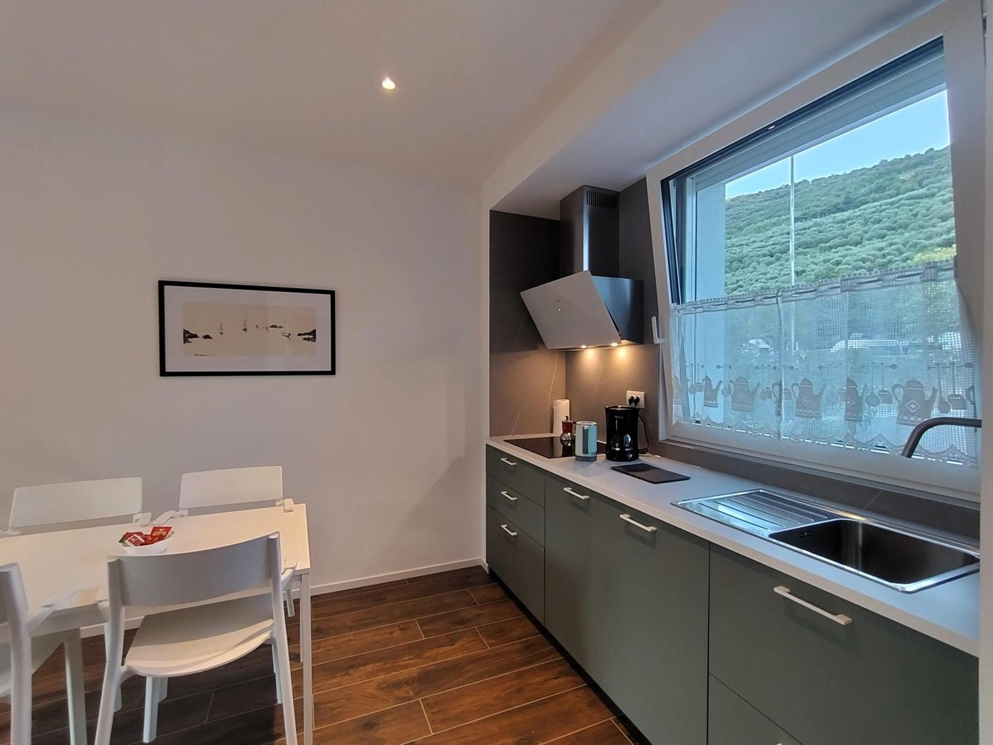 Active Wind Apartment Riva del Garda Ngoại thất bức ảnh