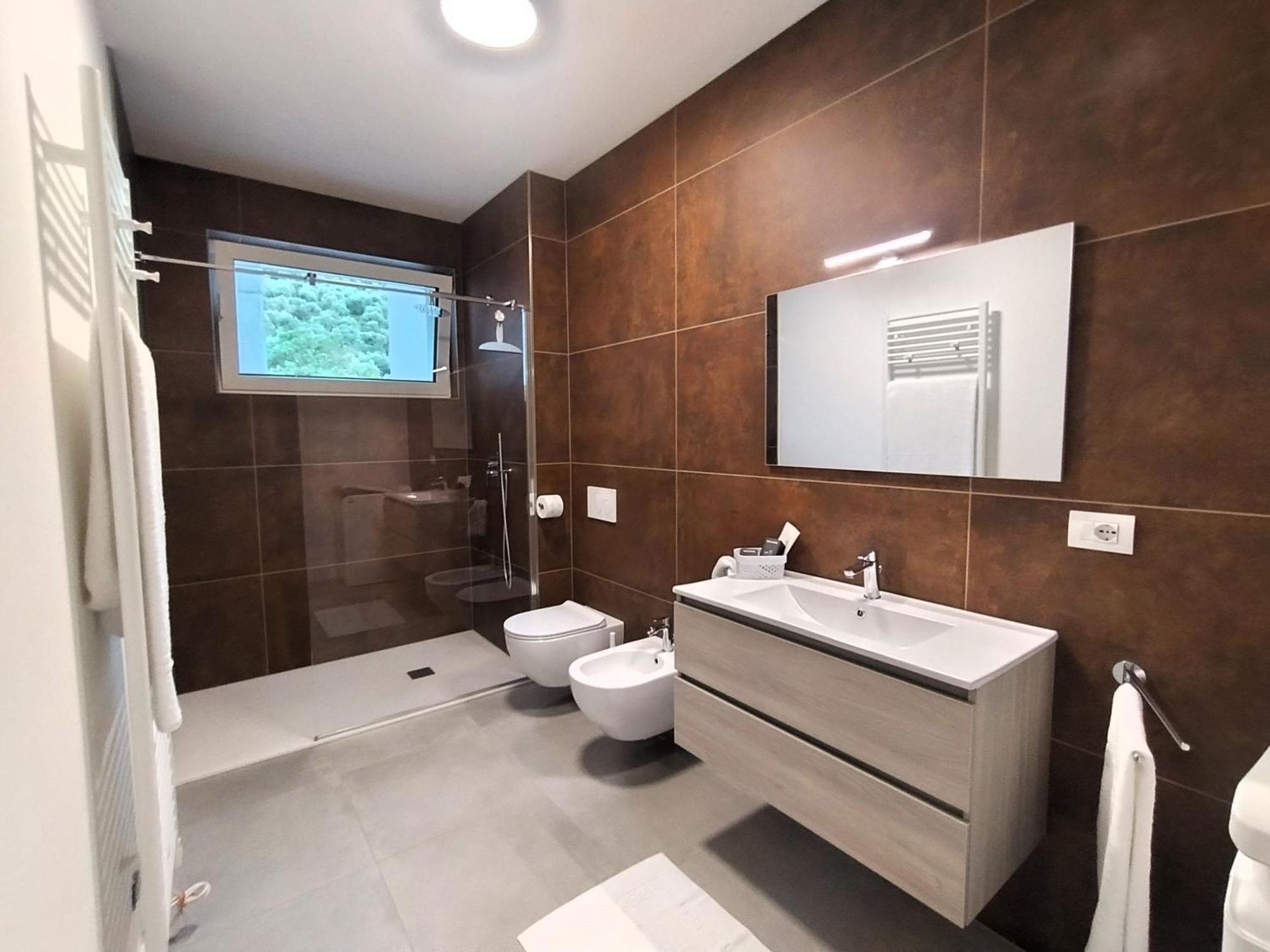 Active Wind Apartment Riva del Garda Ngoại thất bức ảnh